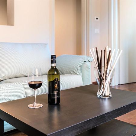 Hostly - La Pera Suite Apartment - 2 Bedrooms, Full Center Pisa Exterior foto